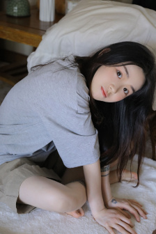 当着太子的面皇帝宠幸了太子妃